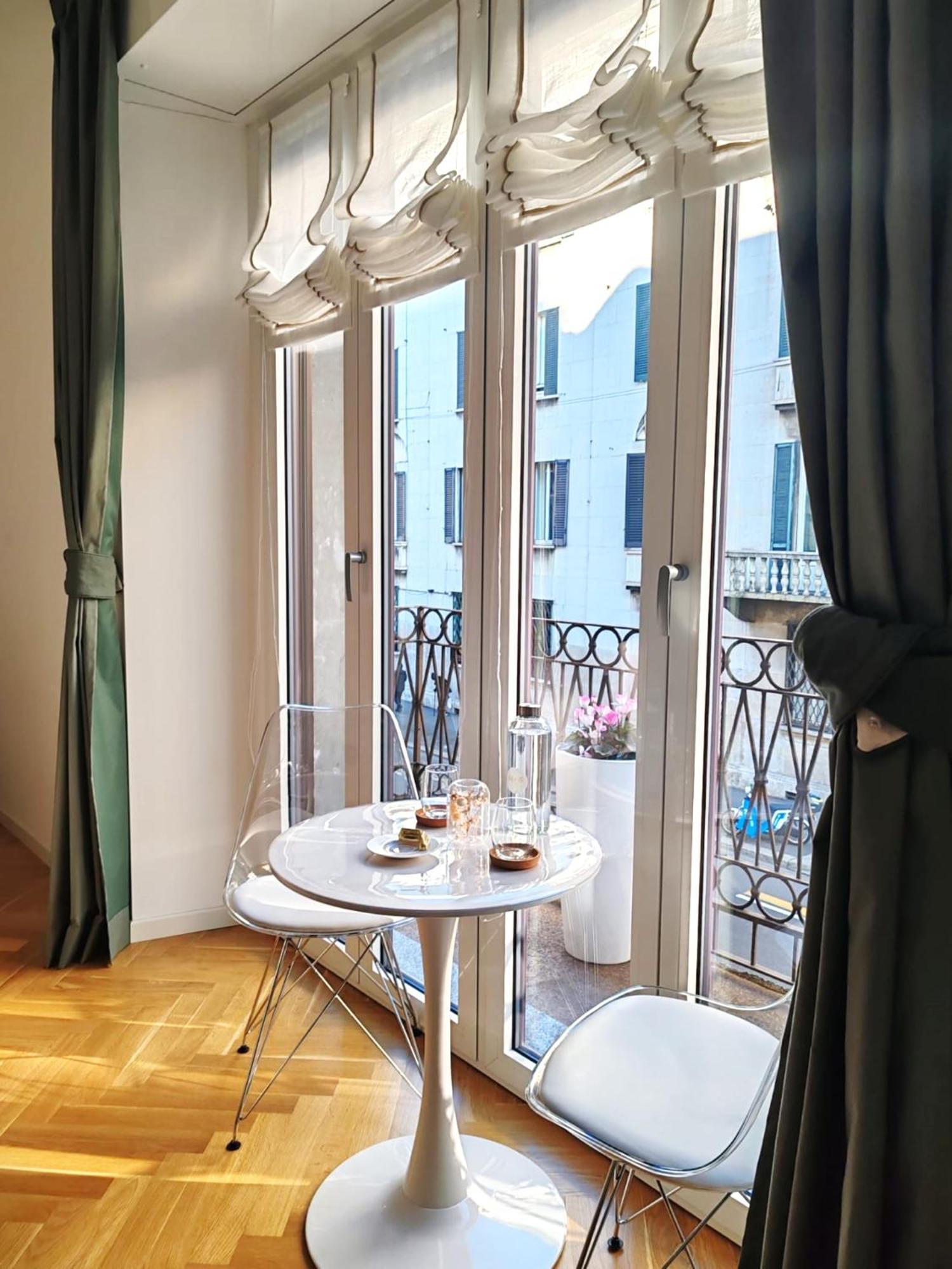 Готель B And G San Babila- Luxury In The Heart Of Milano - Design District Екстер'єр фото