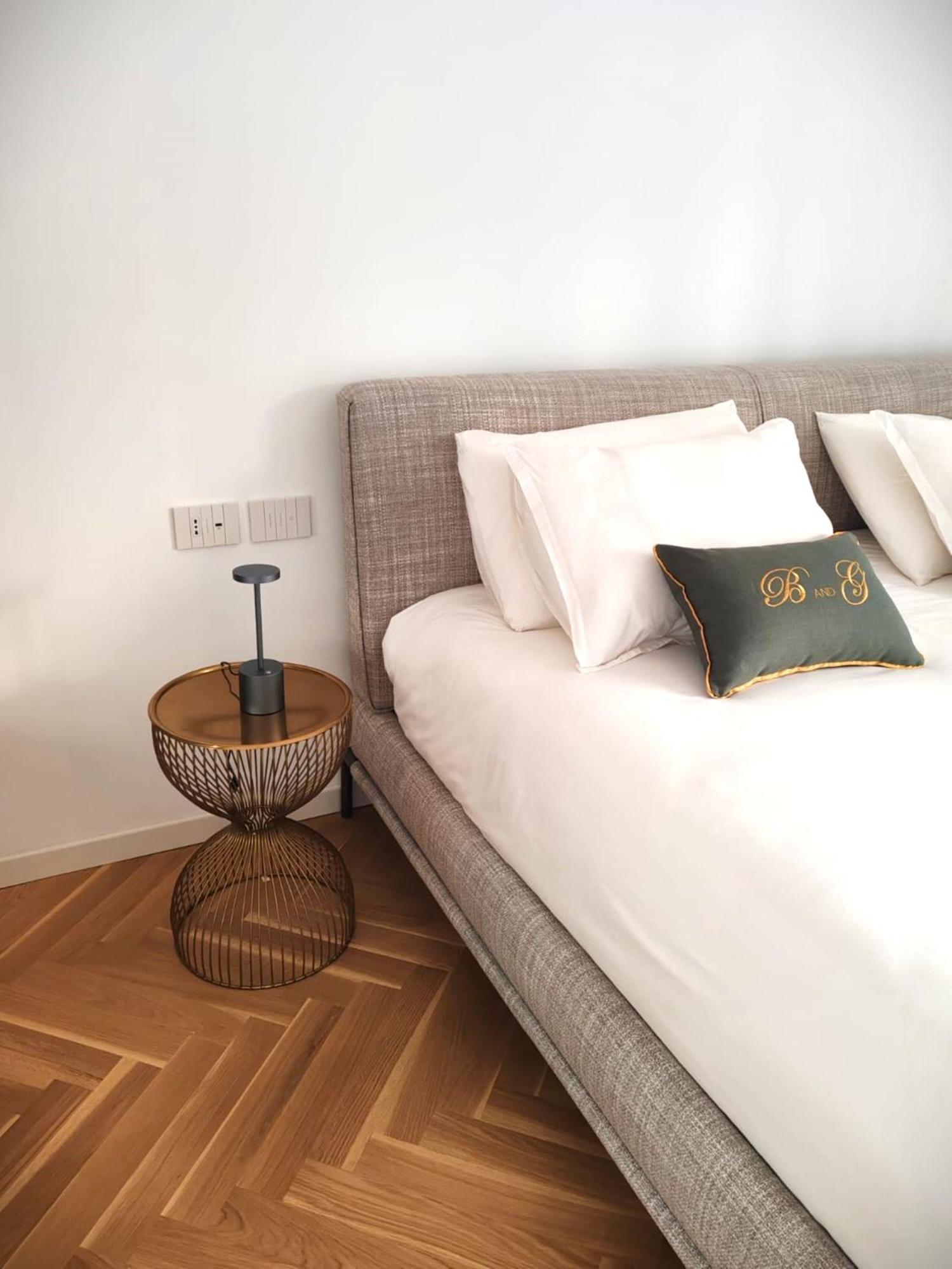 Готель B And G San Babila- Luxury In The Heart Of Milano - Design District Екстер'єр фото
