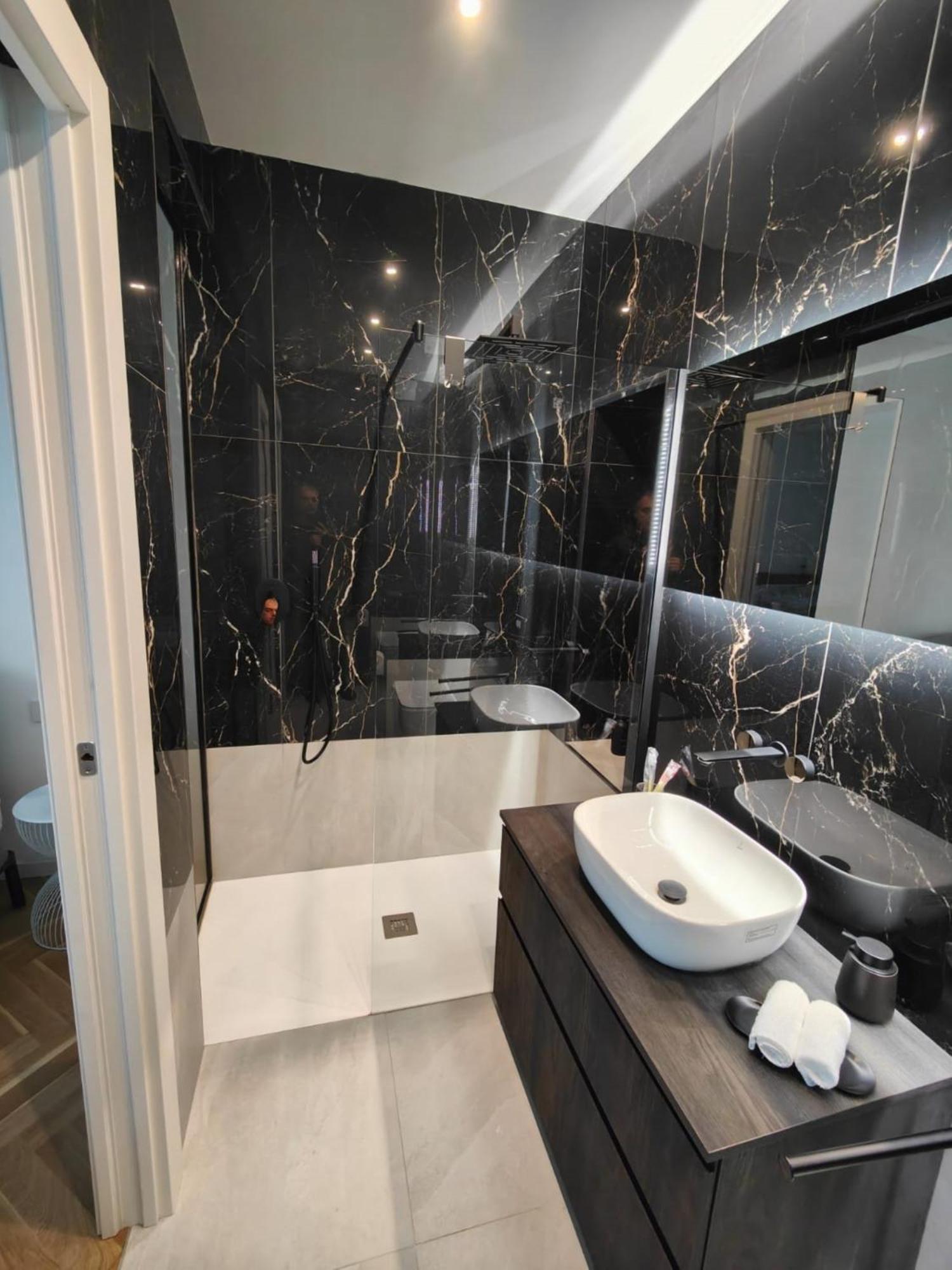 Готель B And G San Babila- Luxury In The Heart Of Milano - Design District Екстер'єр фото